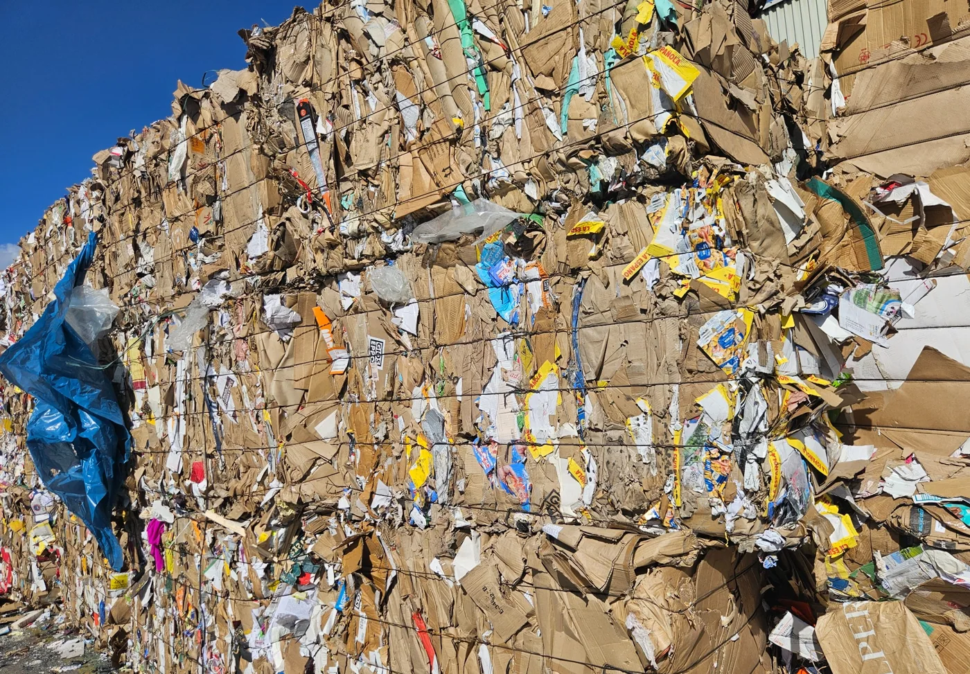 Altpapier und Karton