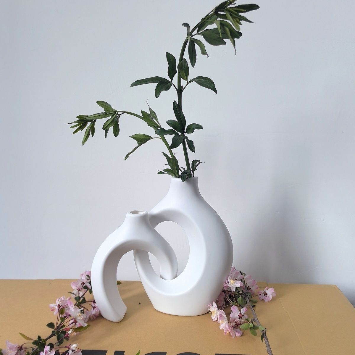 European Style White Plastic Vase Set Simple Creative Home Decor for Living Room Entryway TV Cabinet