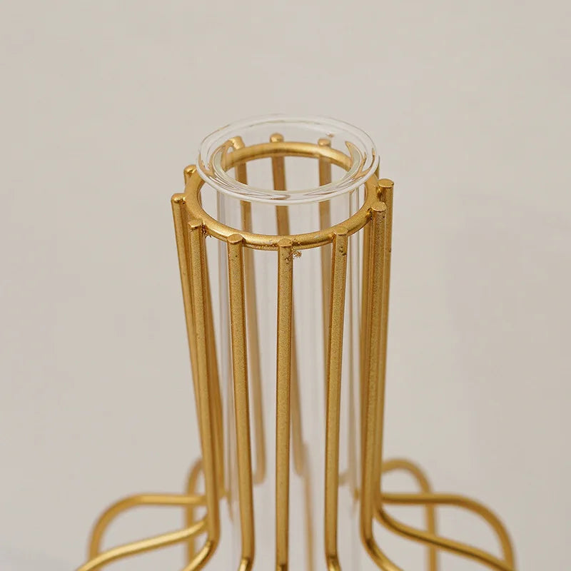 1pc Hollow Out Iron Art Golden Vase, Home Living Room Transparent Simulation Flower Dried Flower Arrangement Container