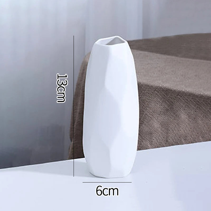 White Ceramic Vases Nordic Decorative Vasen Ornaments Home Living Room Decor Flower Arrangements Sketching Props Desktop Decor