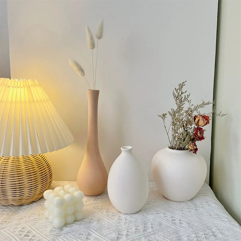 Nordic Ceramic Vase Morden Decorative Flower Bottle Dry Flower Vases for Home Desktop Vase Table Decor Flower Arrangement