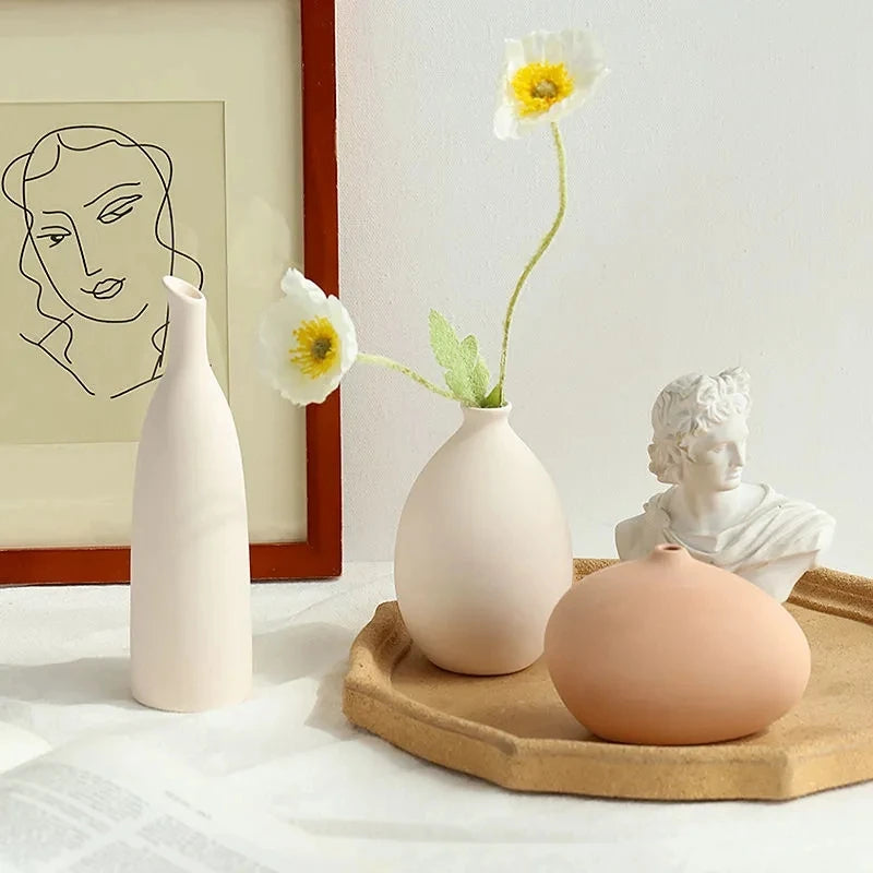 Nordic Ceramic Vase Morden Decorative Flower Bottle Dry Flower Vases for Home Desktop Vase Table Decor Flower Arrangement